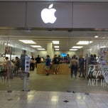 Photo taken at Apple Store by Bette C. on 8/29/2013