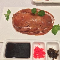 Photo taken at 四季民福 Siji Minfu Roast Duck by Steven T. on 9/5/2016
