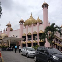 Masjid Bandaraya Kuching (kuching Town Mosque)