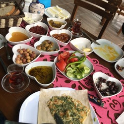 Bi Keyf Cafe