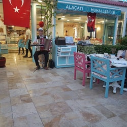 Alaçatı Muhallebicisi