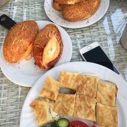 LARA ŞİRİN CAFE UNLU MAMÜLLERİ
