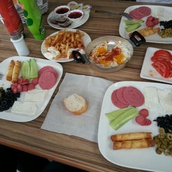 Ekmek Arası