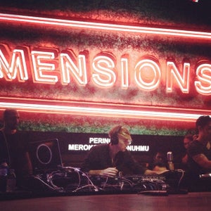 BLOWFISH Kitchen & Bar