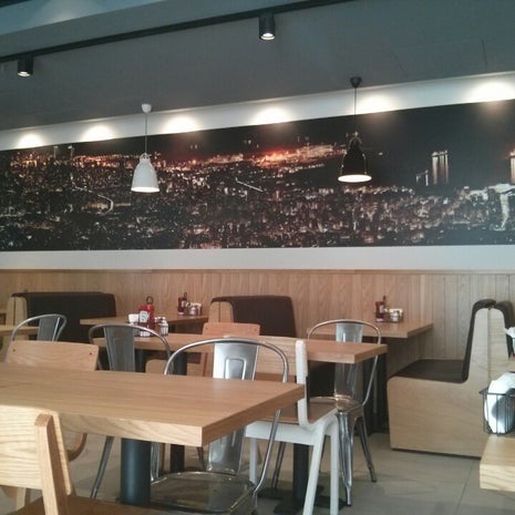Zaatar W Zeit زعتر و زيت