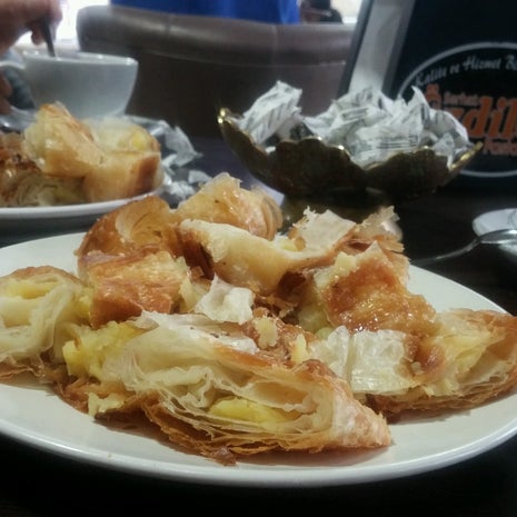 Özgül Özdilek Pastanesi