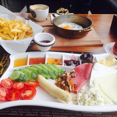 Kahveland Cafe & Restaurant