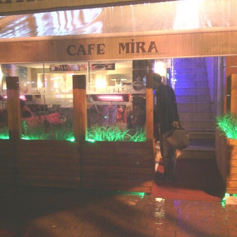 Cafe Mira