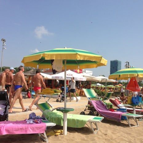 Chiosco Rosso Sul mare