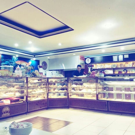 Denizaltı Pastanesi