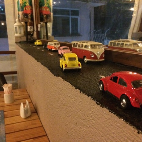 Vosvos Cafe & Bistro
