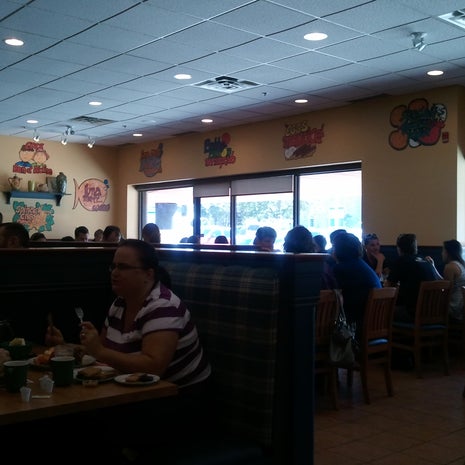 Cora's Breakfast & Lunch