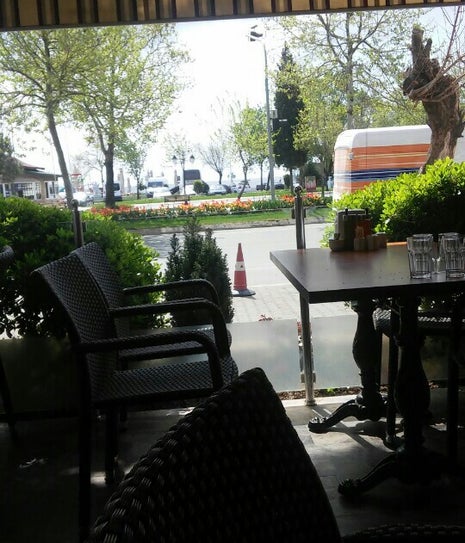 Yıldırımoğulları Pastanesi