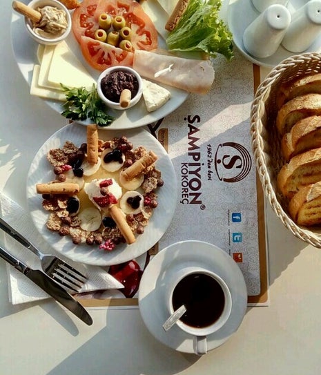 Şampiyon Kokoreç Ve Kahvaltı Salonu