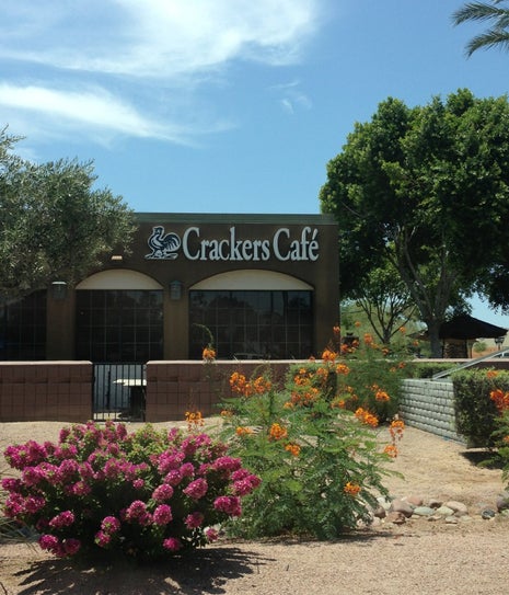 Crackers & Co. Café