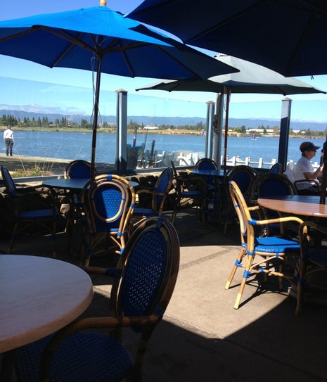 Shoreline Lake American Bistro