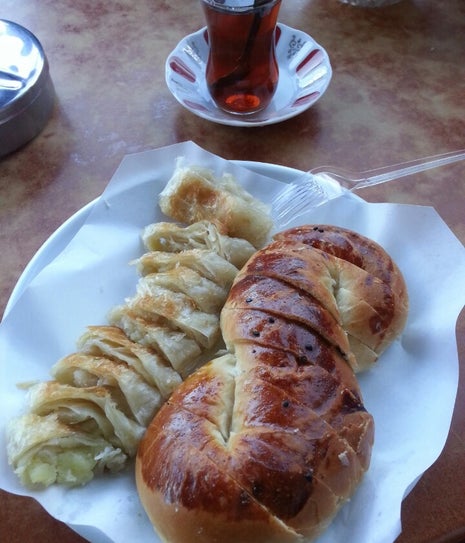 Meşhur Başıbüyük Börekçisi