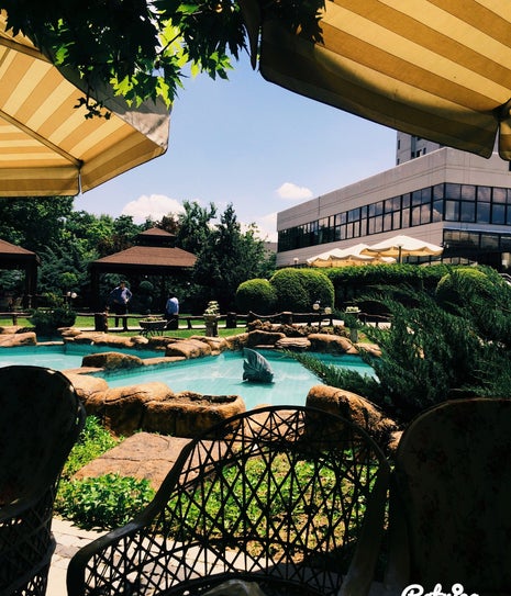 Etiler Orduevi Kır Bahçesi