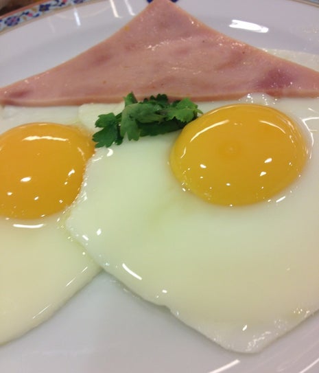 Took Lae Dee (ถูกและดี)