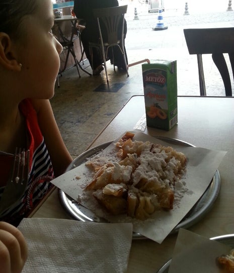 yoloğlu börek salonu