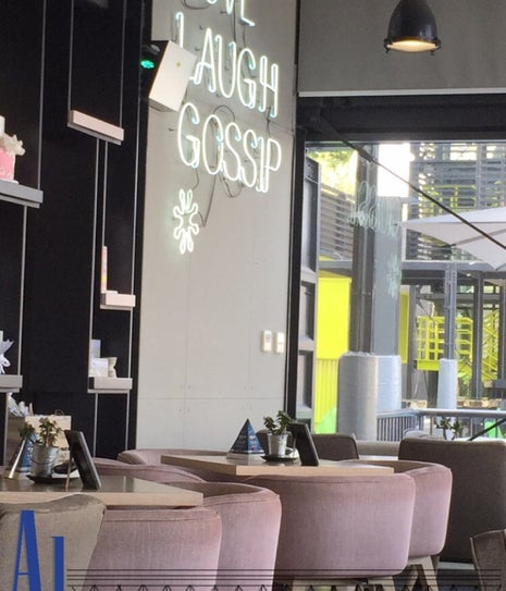 GOSSIP Cafe & Desserts