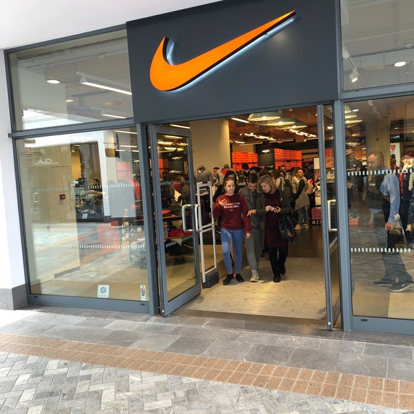 apple nike factory store