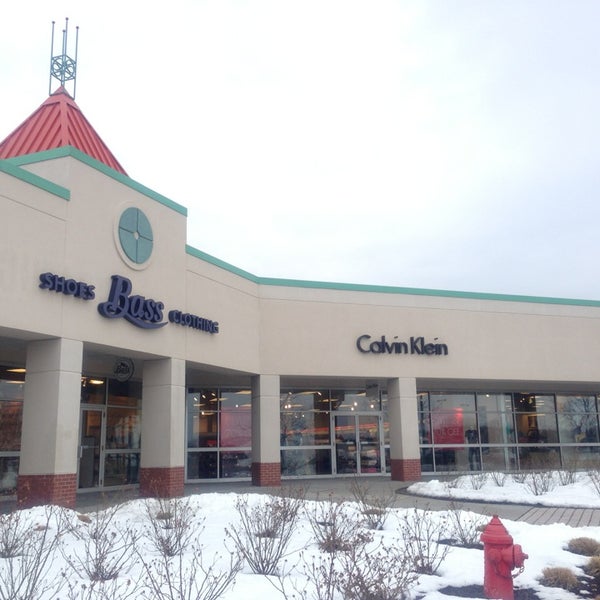 Waterloo Premium Outlets 655 New York 318