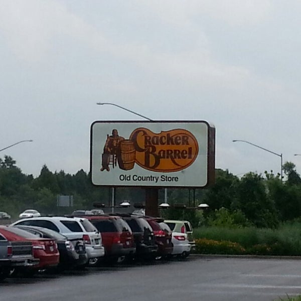 Photo taken at Cracker Barrel Old Country Store by Victoria M. on 6/30