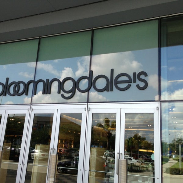 Bloomingdale&#39;s - Department Store in Millenia
