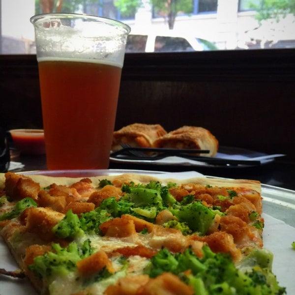 Front Street Pizza