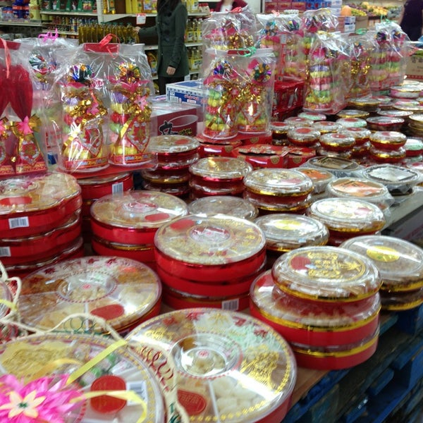 Viet Hoa Food Market