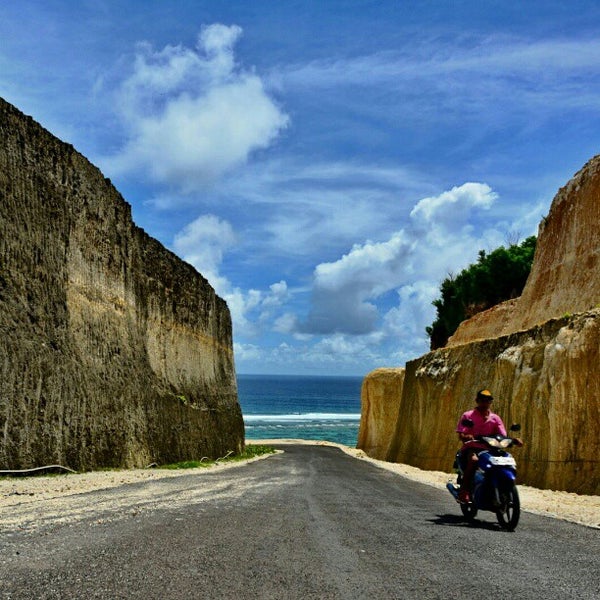  Pantai Pandawa  Pandawa Beach Desa Kutuh