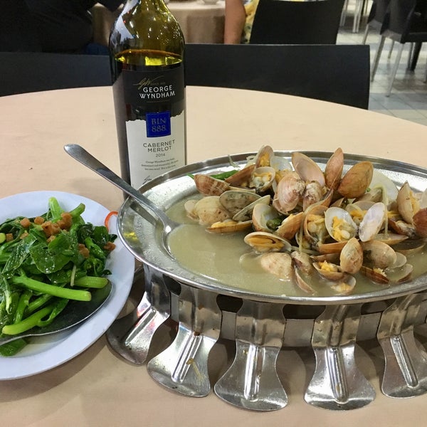 La La Chong Seafood Village
