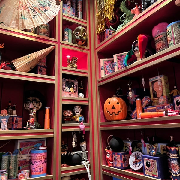 Zonko's Joke Shop in 大阪府大阪市此花区 - Apple Maps