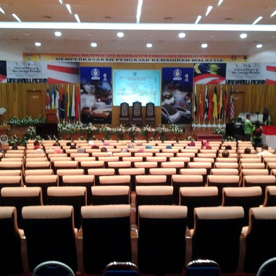 Pusat Latihan Pengajar dan Kemahiran Lanjutan (CIAST) - 17 