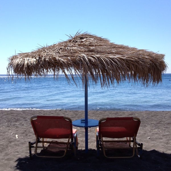 Where's Good? Holiday and vacation recommendations for Santorini Island, Greece. What's good to see, when's good to go and how's best to get there.