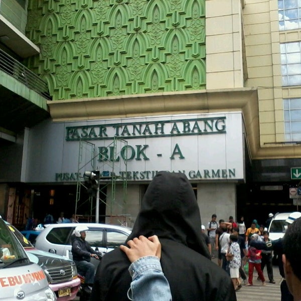 Pusat Busana Muslim Tanah Abang Blok B Image Num 9
