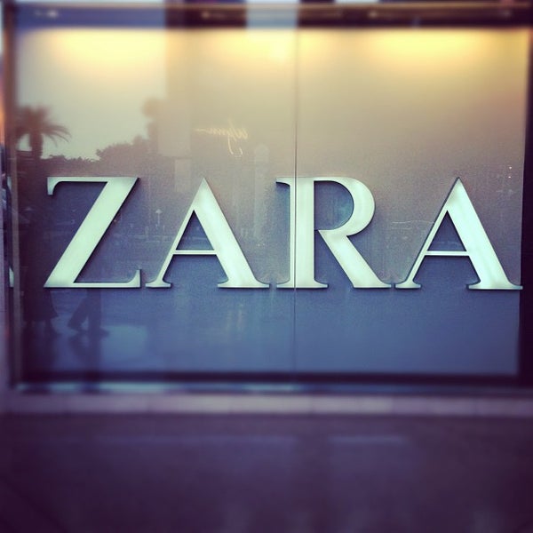 Photo taken at Zara by Michael S. on 10192012