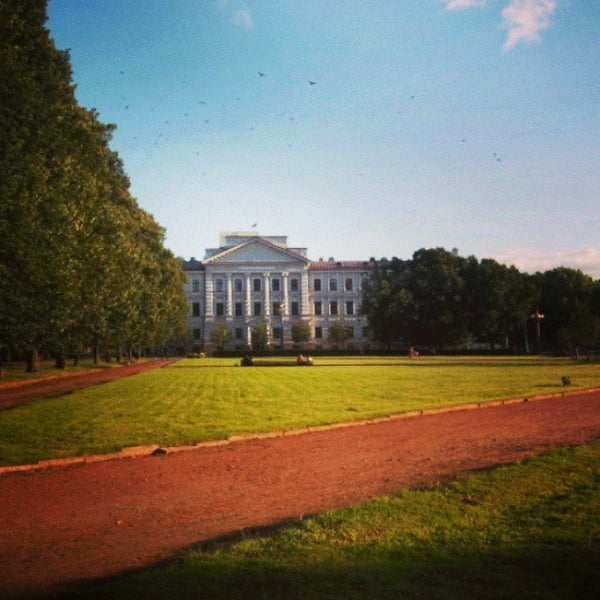 Where's Good? Holiday and vacation recommendations for Vilnius, Lithuania. What's good to see, when's good to go and how's best to get there.