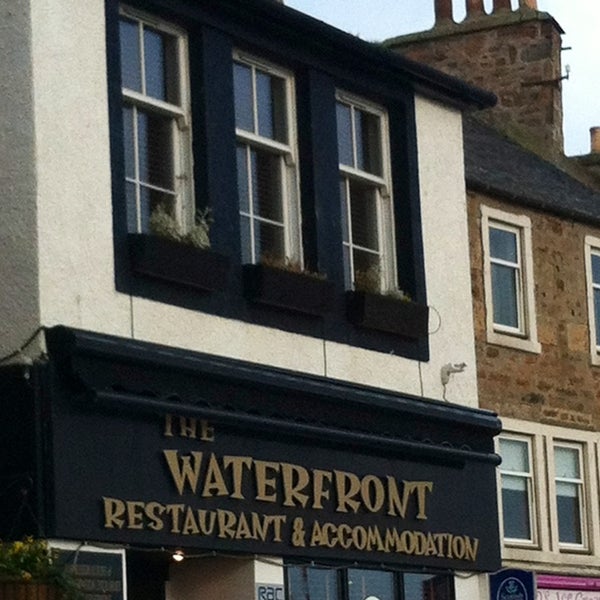Where's Good? Holiday and vacation recommendations for St. Andrews, United Kingdom. What's good to see, when's good to go and how's best to get there.