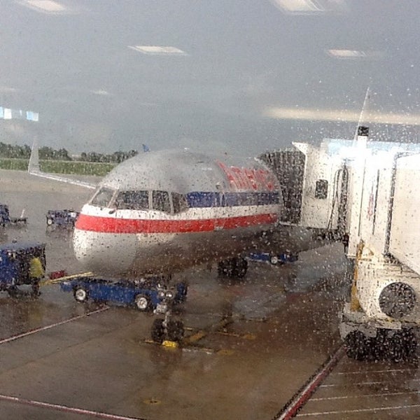 gate check american airlines