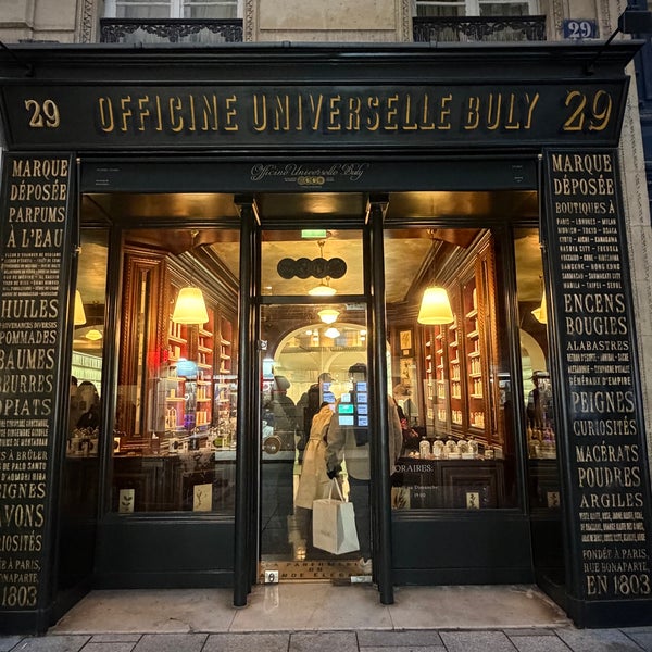 Officine Universelle Buly Paris Le Marais in Paris, France - Apple