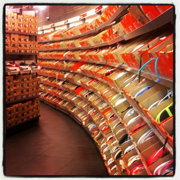 Nike Factory Store - Sporting Goods Shop in México