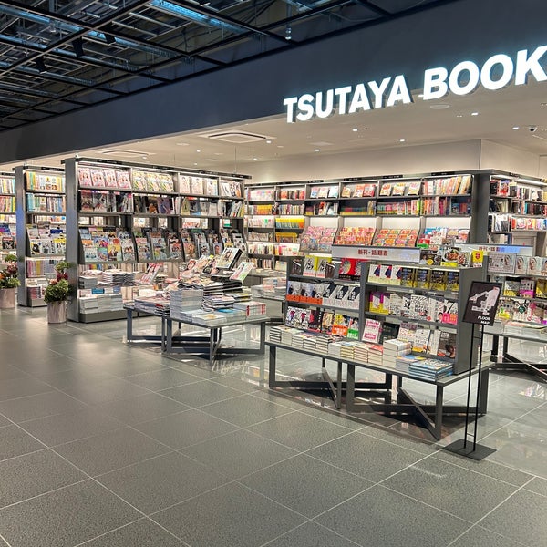 TSUTAYA BOOKSTORE - Apple Maps