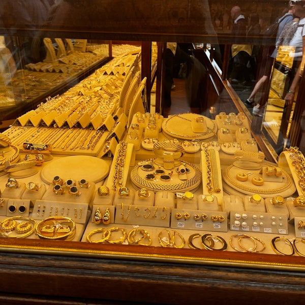 The Golden River in Florence, Italy - Apple Maps