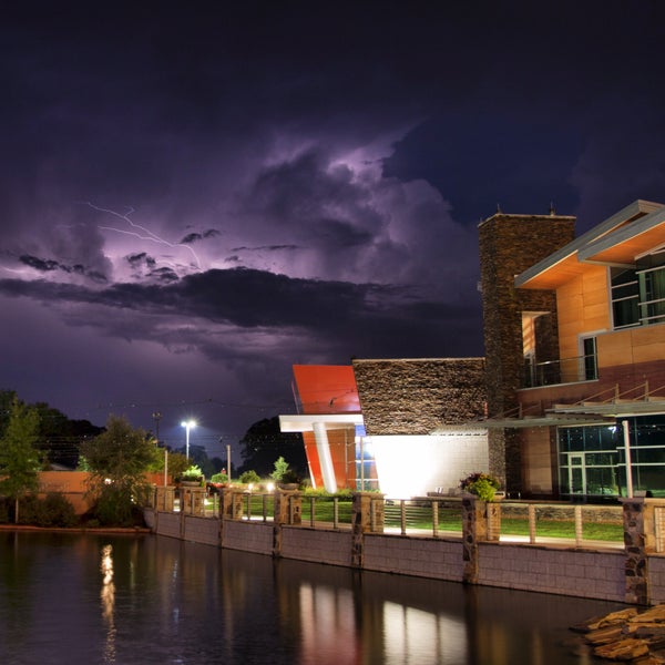 movie theater at wind creek casino