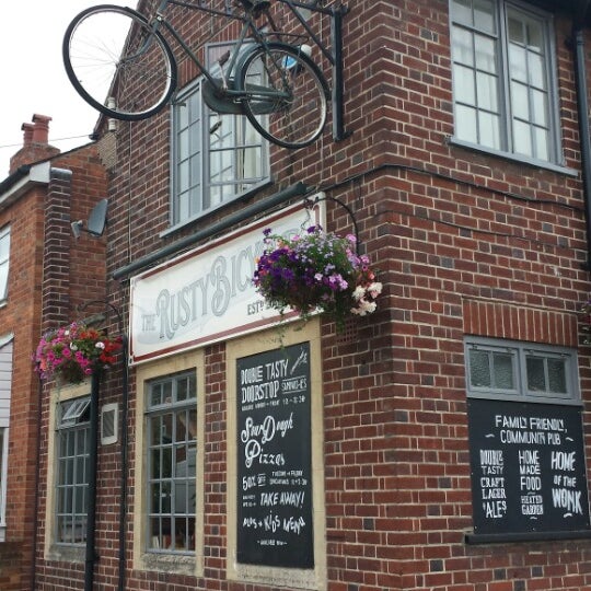 Where's Good? Holiday and vacation recommendations for Oxford, United Kingdom. What's good to see, when's good to go and how's best to get there.