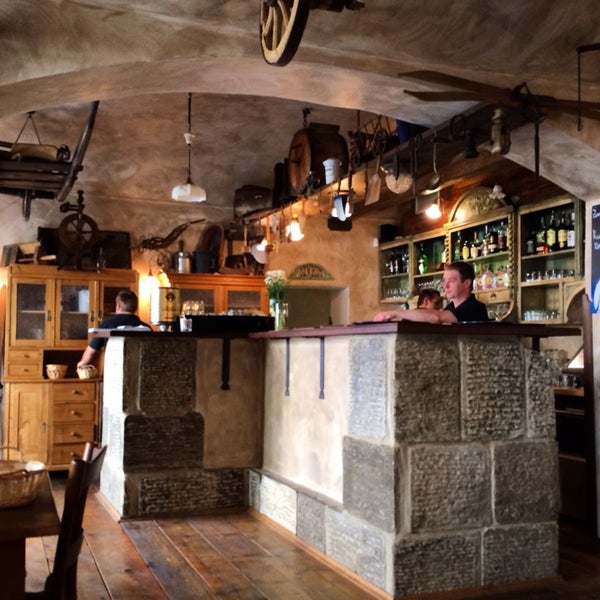 Where's Good? Holiday and vacation recommendations for Prague, Czech Republic. What's good to see, when's good to go and how's best to get there.
