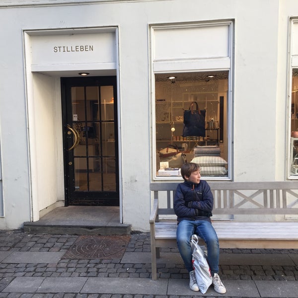 Where's Good? Holiday and vacation recommendations for Copenhagen, Denmark. What's good to see, when's good to go and how's best to get there.