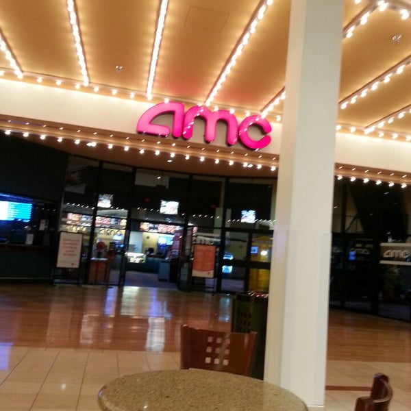 AMC Northbrook Court 14 Movie Theater in Northbrook Court